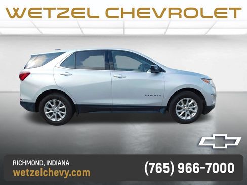 Used 2020 Chevrolet Equinox LT FWD image 2