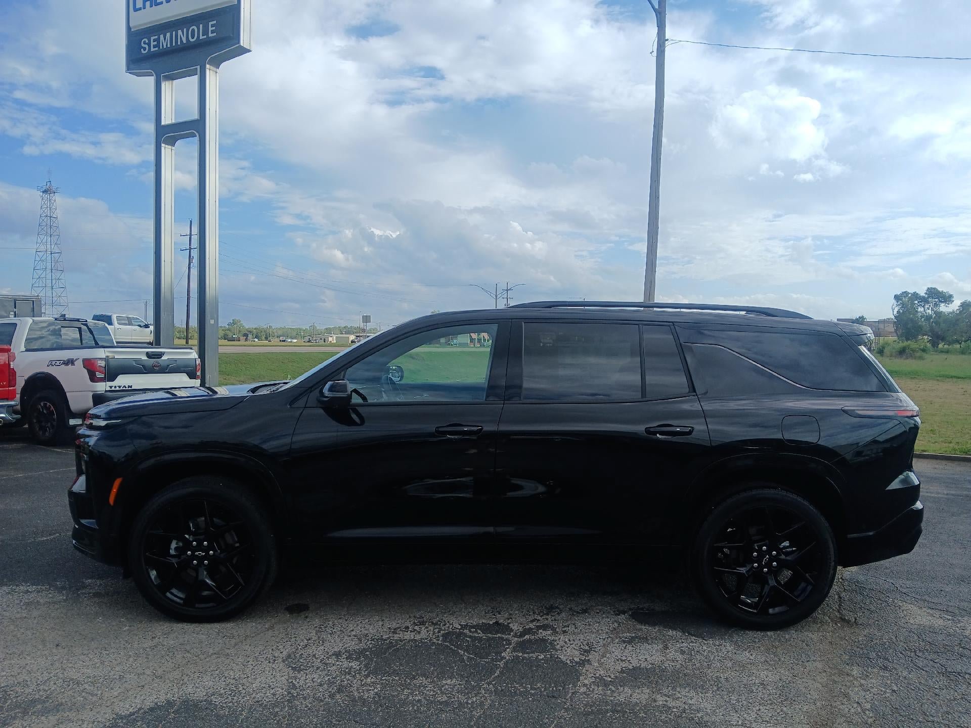 New 2026 Chevrolet Traverse RS FWD image 2