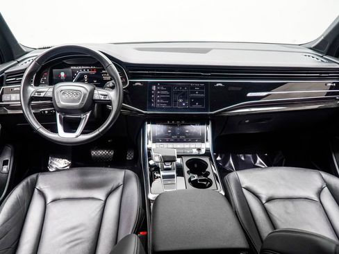 Used 2025 Audi Q7 3.0T Premium Plus AWD/4WD image 5