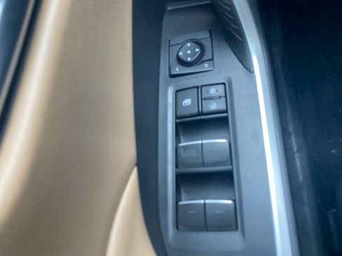 Used 2023 Toyota RAV4 XLE Premium image 14