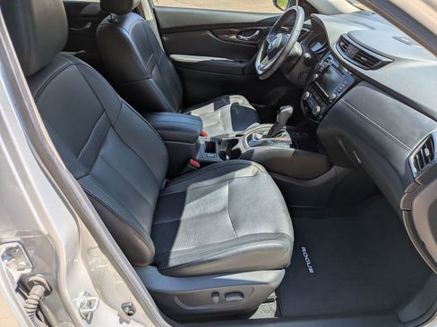 Certified 2019 Nissan Rogue SL w/ Premium Package AWD/4WD image 32