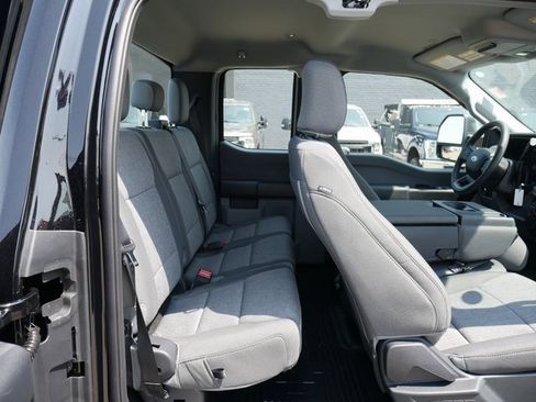 New 2025 Ford F250 XL w/ XL Chrome Package image 22