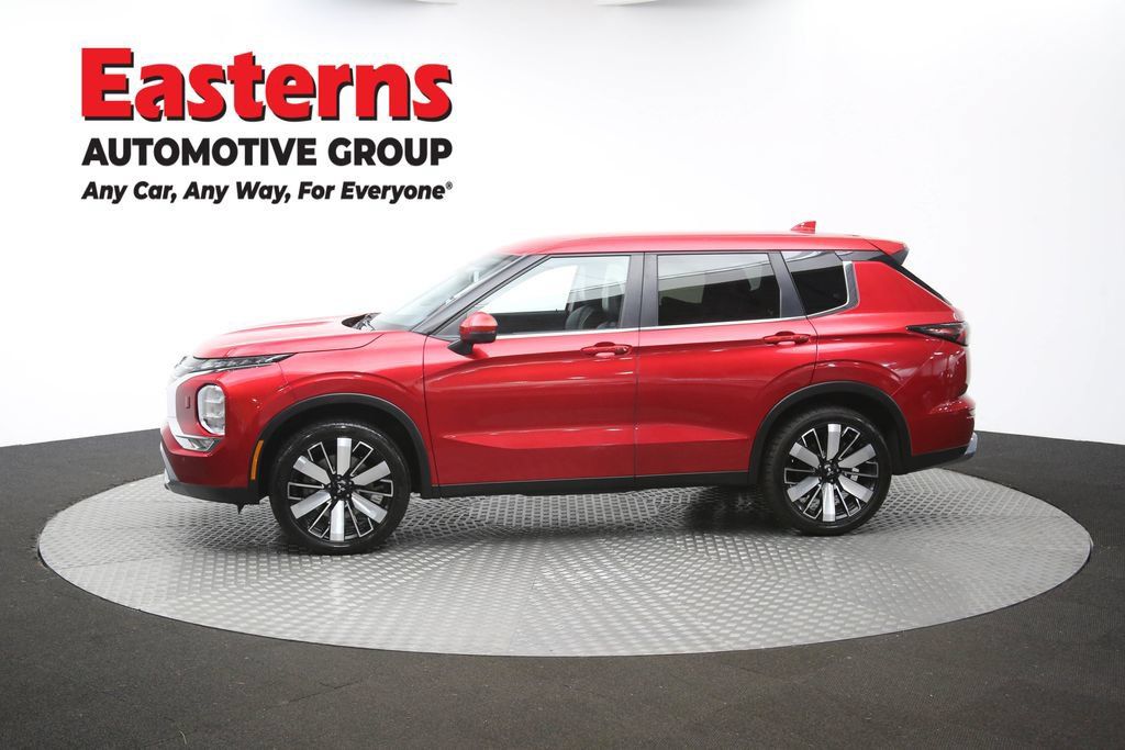 Used 2025 Mitsubishi Outlander SE AWD/4WD image 62