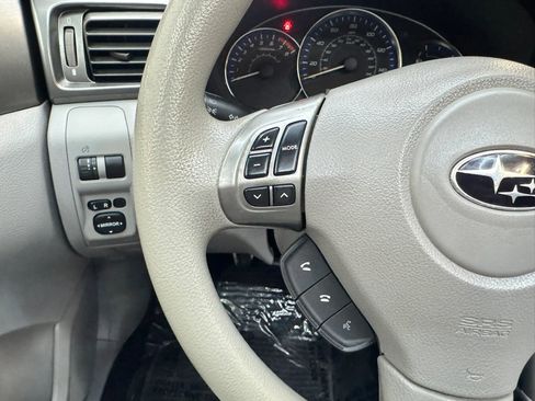 Used 2011 Subaru Forester 2.5X Premium w/ All-Weather Pkg image 17