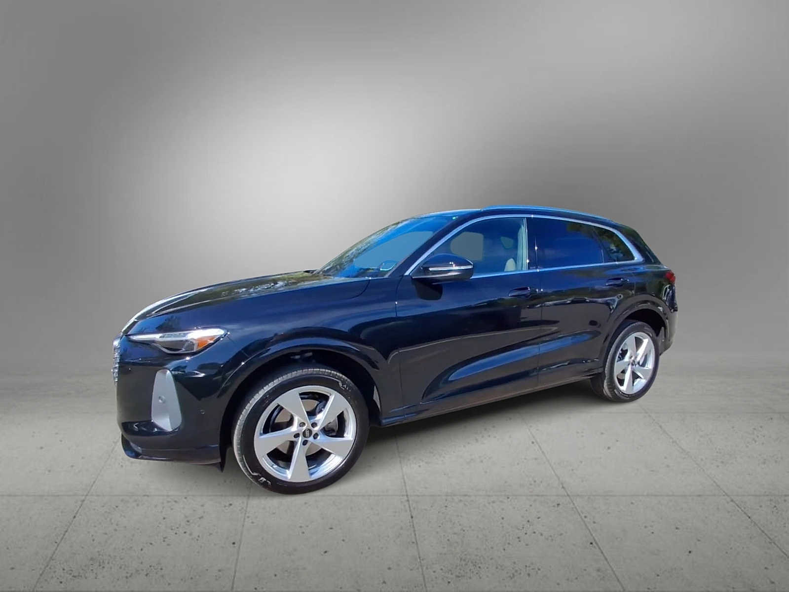 Used 2025 Audi Q5 Premium Plus AWD/4WD image 4