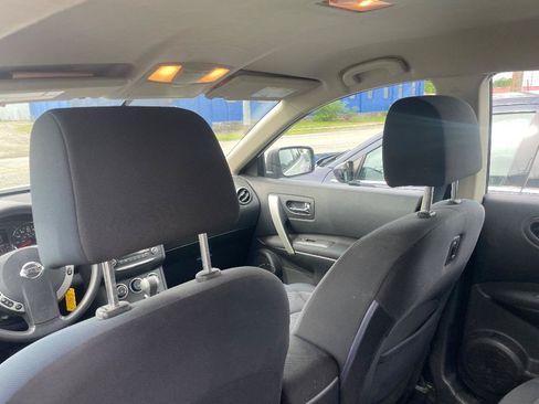 Used 2014 Nissan Rogue S w/ Convenience Package AWD/4WD image 10