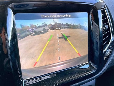 Used 2019 Jeep Compass Limited FWD image 25