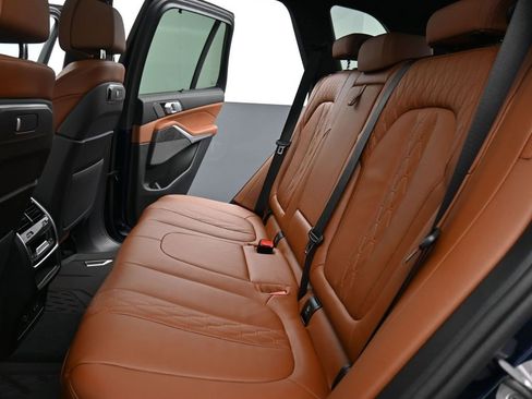 Used 2025 BMW X5 xDrive40i image 16