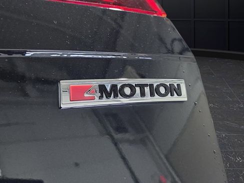 Used 2021 Volkswagen Tiguan S image 31