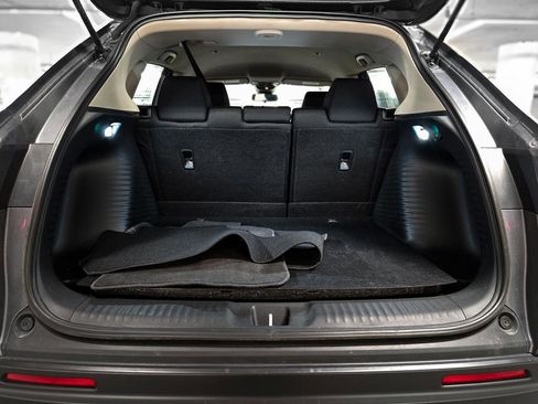 Used 2023 Honda HR-V LX image 8