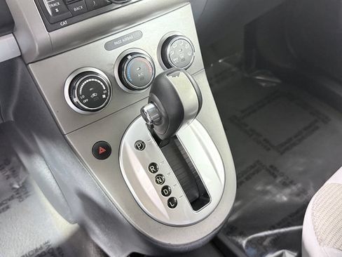 Used 2010 Nissan Sentra 2.0 S FWD image 15