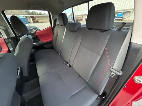 Used 2019 Toyota Tacoma 2WD Double Cab image 14