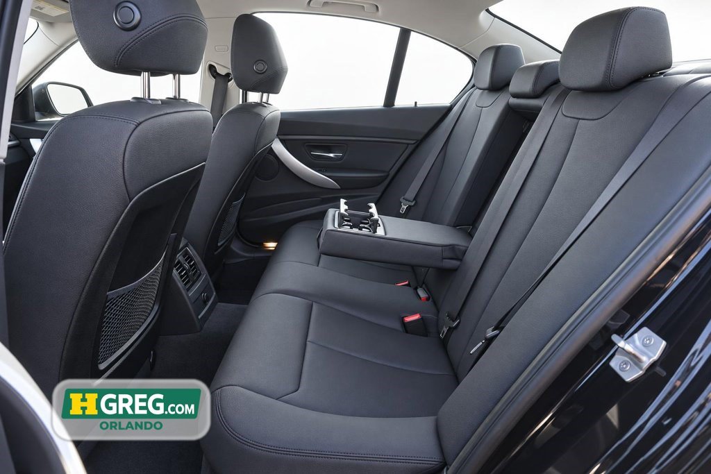 Used 2018 BMW 320i Sedan RWD image 12
