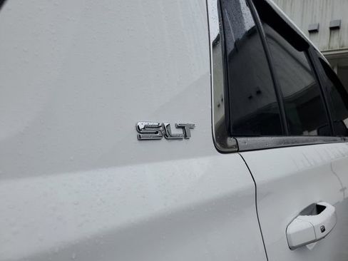 Used 2017 GMC Yukon SLT RWD image 8