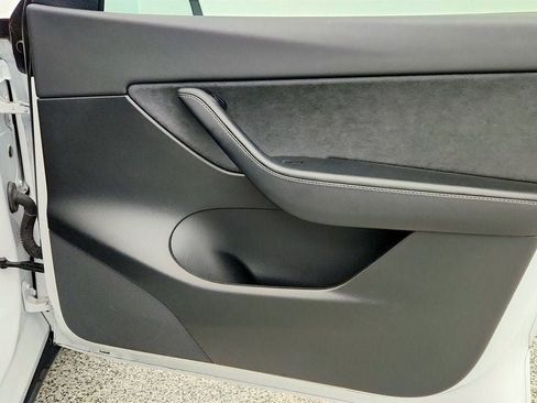 Used 2021 Tesla Model Y Performance AWD/4WD image 27