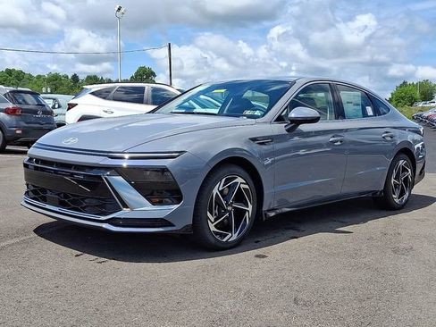 New 2026 Hyundai Sonata SEL FWD image 2