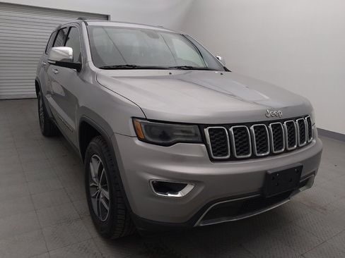 Used 2017 Jeep Grand Cherokee Limited w/ Luxury Group II image 13