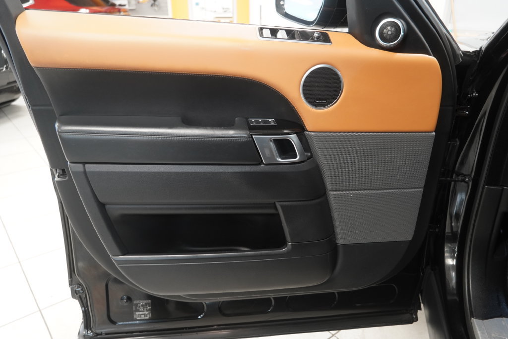 Used 2018 Land Rover Range Rover Sport HSE Dynamic AWD/4WD image 18