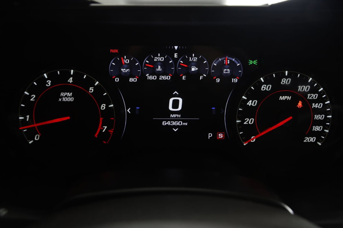 Used 2020 Chevrolet Camaro SS RWD image 21