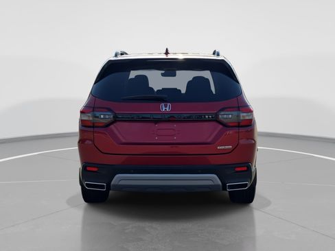 Used 2024 Honda Pilot Touring image 6