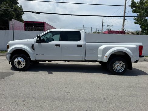 Used 2018 Ford F450 XLT w/ Camper Package RWD image 2