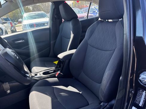 Used 2020 Toyota Corolla LE FWD image 14