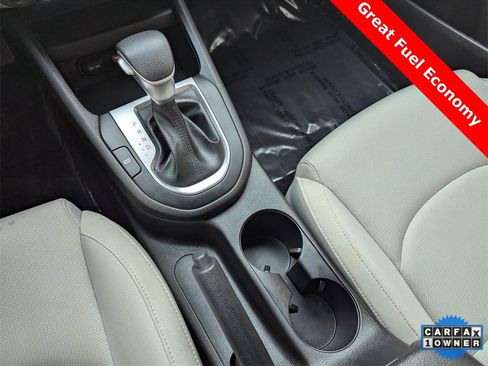 Used 2023 Kia Forte LXS image 28
