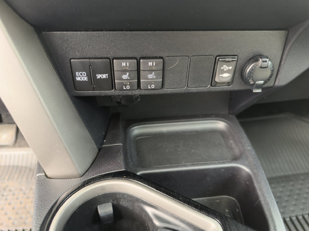 Used 2017 Toyota RAV4 Limited w/ All Weather Liner Package AWD/4WD image 28
