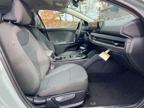New 2025 Kia K4 LXS image 14