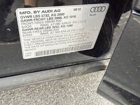 Used 2018 Audi SQ5 Premium Plus w/ Navigation Package image 6