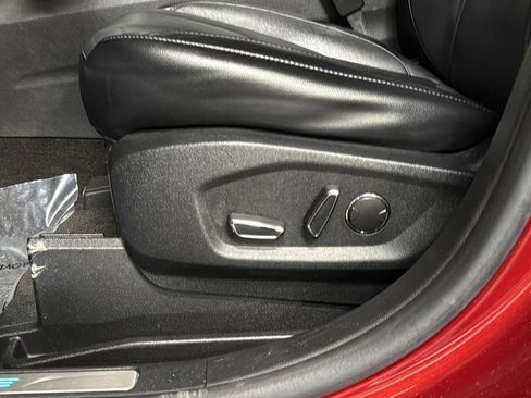 Used 2019 Ford Edge Titanium w/ Cold Weather Package AWD/4WD image 15
