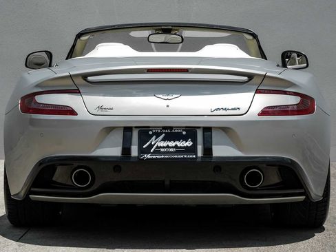 Used 2016 Aston Martin Vanquish Volante RWD image 16