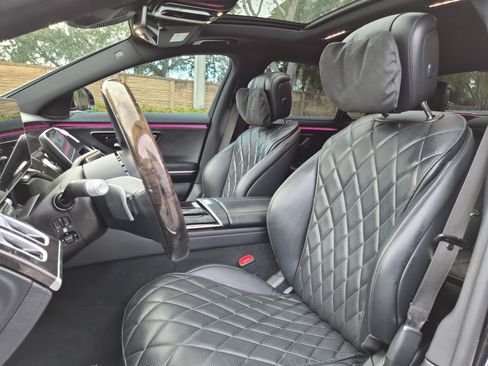 Used 2023 Mercedes-Benz S 580 4MATIC Sedan w/ Warmth & Comfort Package image 21