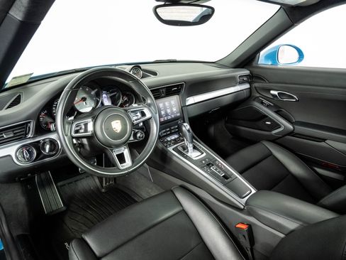 Used 2017 Porsche 911 Carrera 4S AWD/4WD image 4