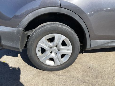 Used 2014 Toyota RAV4 LE image 44