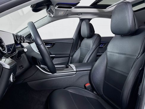 Used 2022 Mercedes-Benz C 300 Sedan image 17