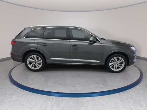 Used 2023 Audi Q7 2.0T Premium w/ Convenience Package AWD/4WD image 4