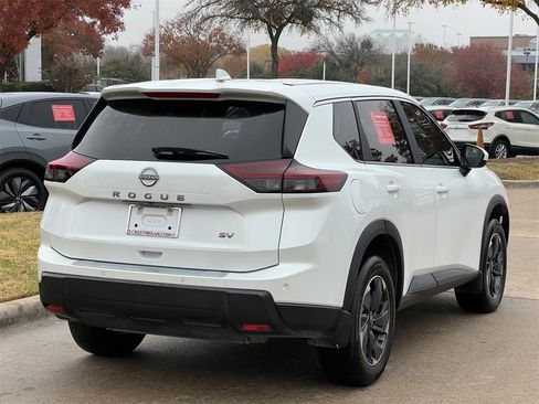 Certified 2024 Nissan Rogue SV image 4