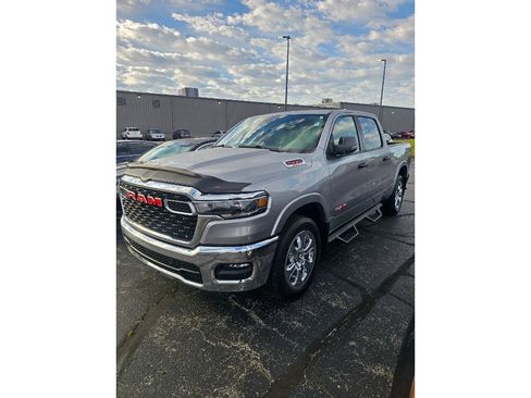 Used 2025 RAM 1500 Big Horn AWD/4WD image 4