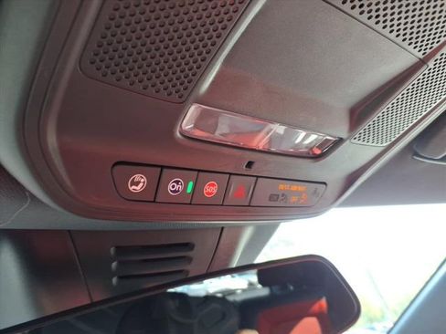 Used 2025 Chevrolet Equinox EV RS image 31