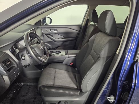Used 2025 Nissan Rogue SV FWD image 14