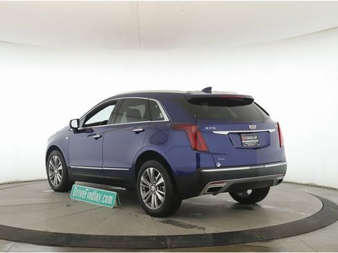 Used 2025 Cadillac XT5 Premium Luxury image 8