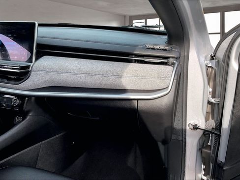 Used 2024 Jeep Compass Latitude image 26