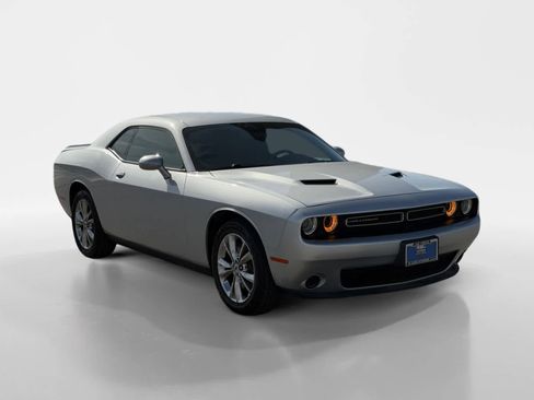 Used 2021 Dodge Challenger SXT image 13