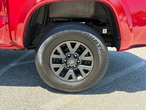 Used 2023 Toyota Tacoma SR5 AWD/4WD image 14