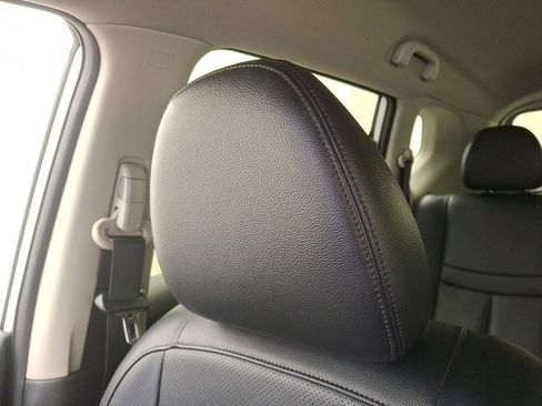 Used 2018 Nissan Rogue SL image 21