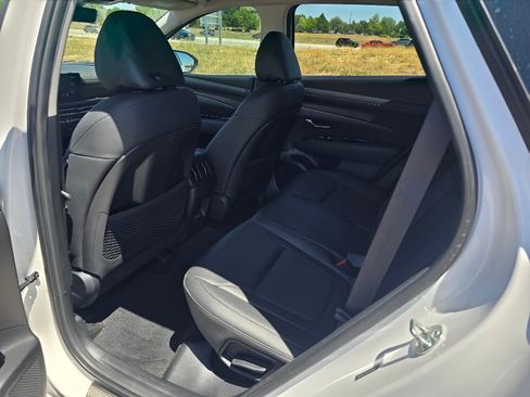 Used 2025 Hyundai Tucson Limited AWD/4WD image 14
