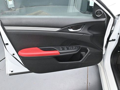 Used 2020 Honda Civic Sport image 9