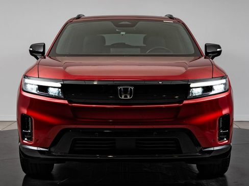 Used 2024 Honda Prologue Touring image 2