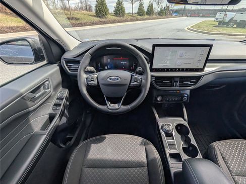 Used 2023 Ford Escape Active w/ Tech Pack #1 AWD/4WD image 17